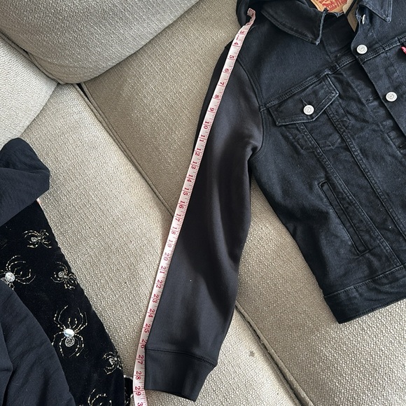 - Women’s Levi’s Original Trucker Jacket - Jean Jacket - Picture 11 of 13